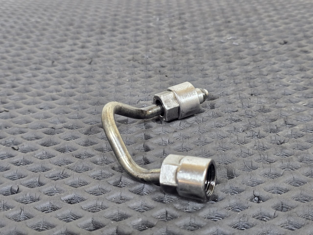 Трубка топливная