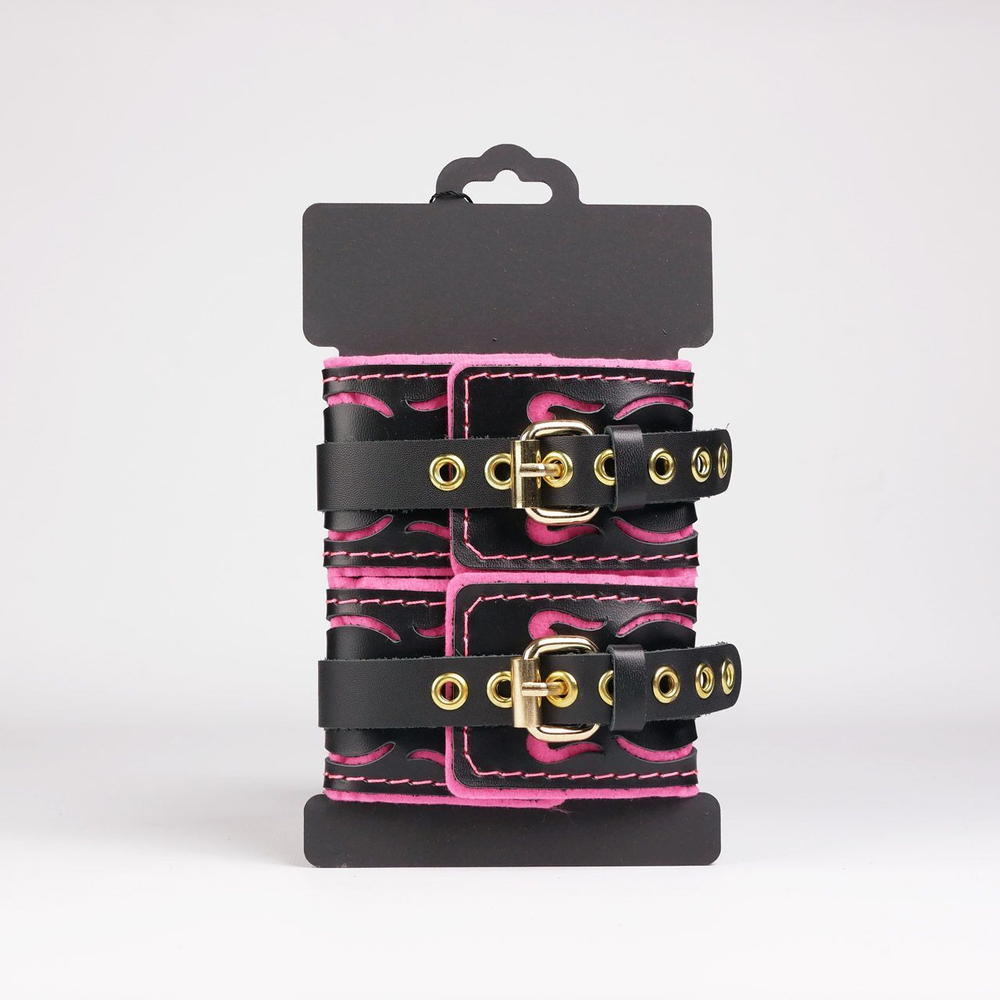 Черные кожаные оковы с розовой строчкой (Цвет: черный с розовым)