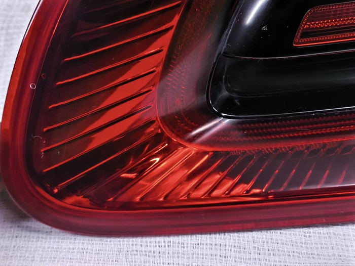 Фонарь правый внутренний Porsche Macan 95b (14-18)