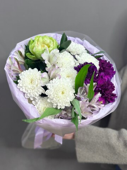 Авторский букет в сиреневой гамме