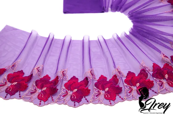 05-145 Вышивка на неэл. сетке 21 см, фуксия (правая)