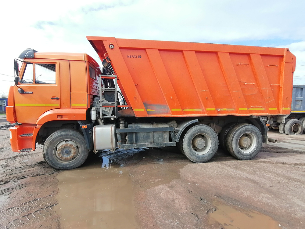 КамАЗ 6520 6x4 Самосвал 6520-3026041-53 (Дизельный, 11,8 л, 400 л.с., МТ)