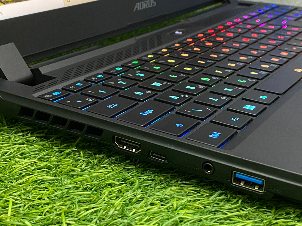 Игровой Aorus 15.6" 2K 165Hz i7-12700H/RTX 3070 Ti 8GB/1TB SSD/ 15 XE4[XE4-73RUB14SD]/Windows 10