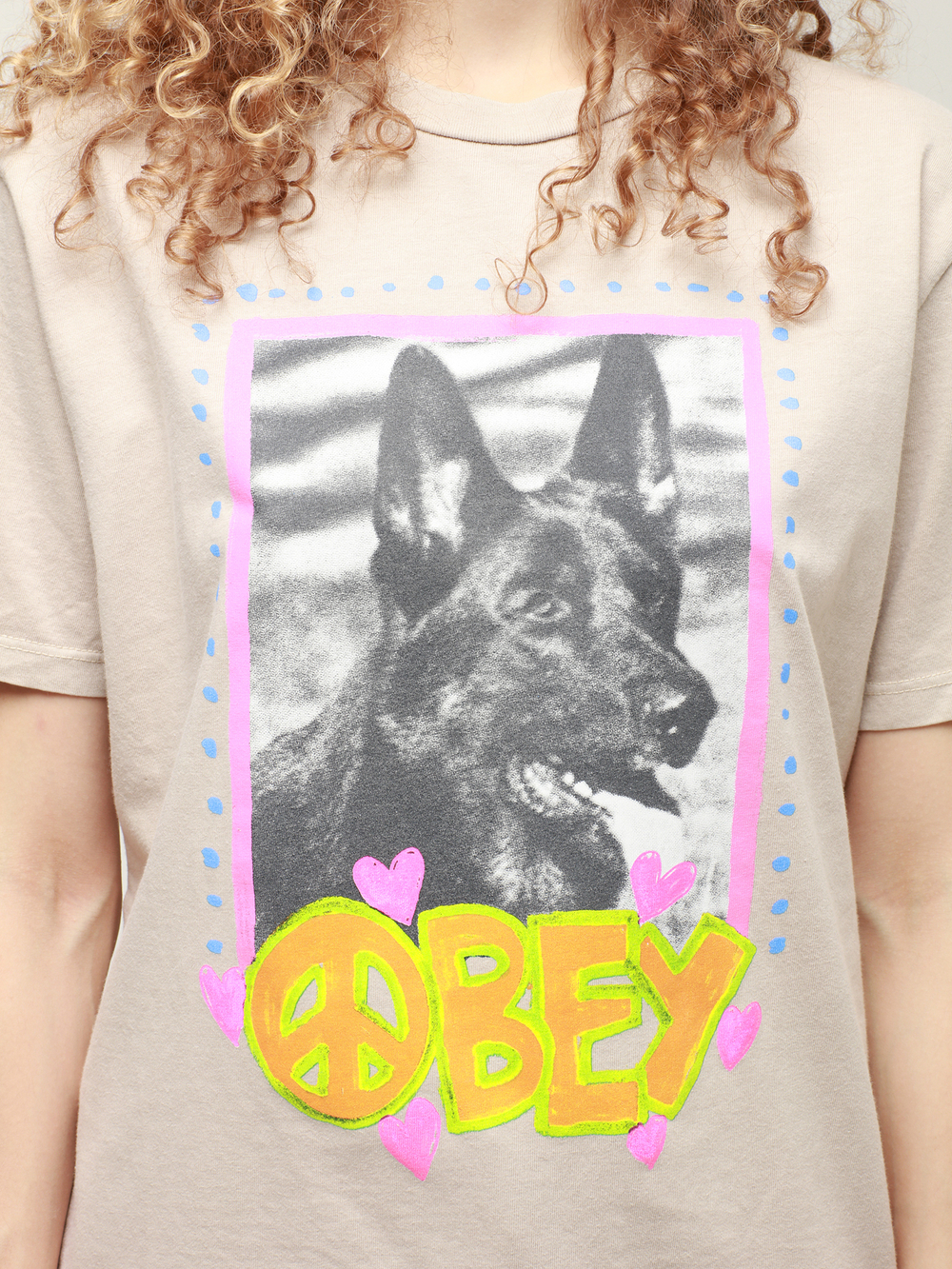 Женская Футболка Obey Love Dog