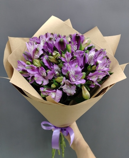 Букет альстромерий