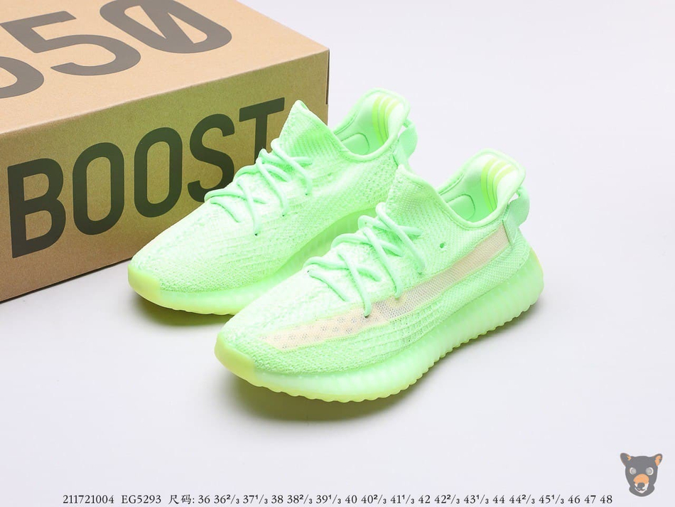 Кроссовки Yeezy Boost 350 V2 "Glow in the Dark"