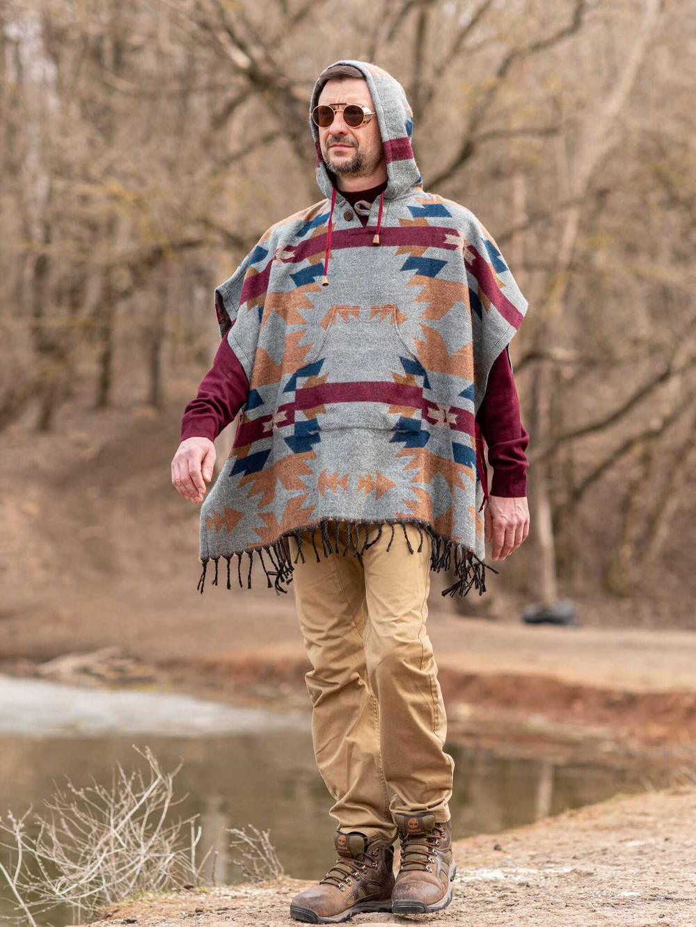 Пончо шерстяное с орнаментом