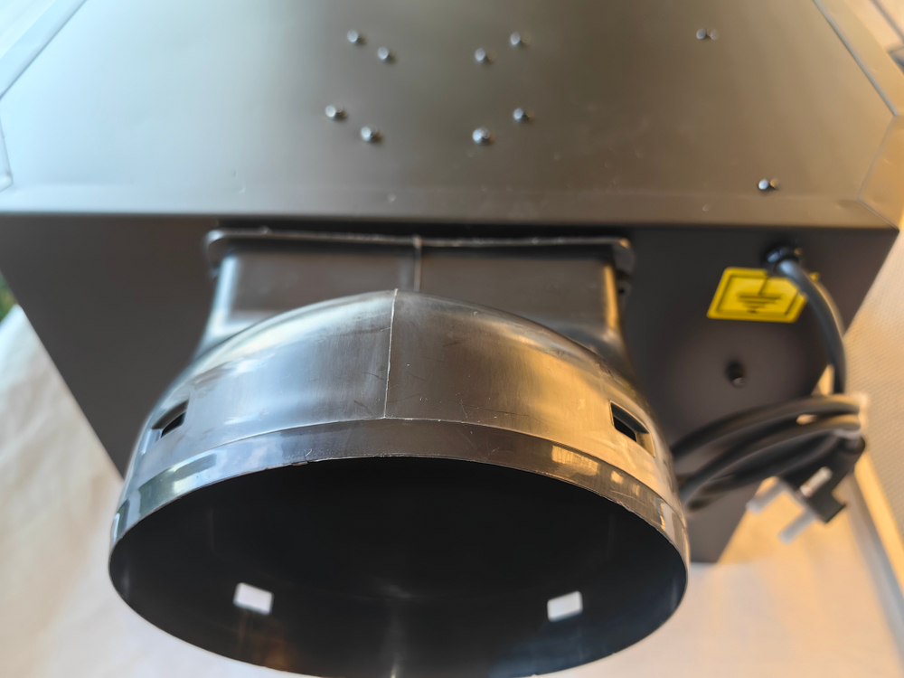 вытяжка D 548 S