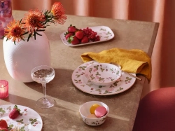 Wedgwood Поднос для сэндвичей Wild Strawberry 30 см
