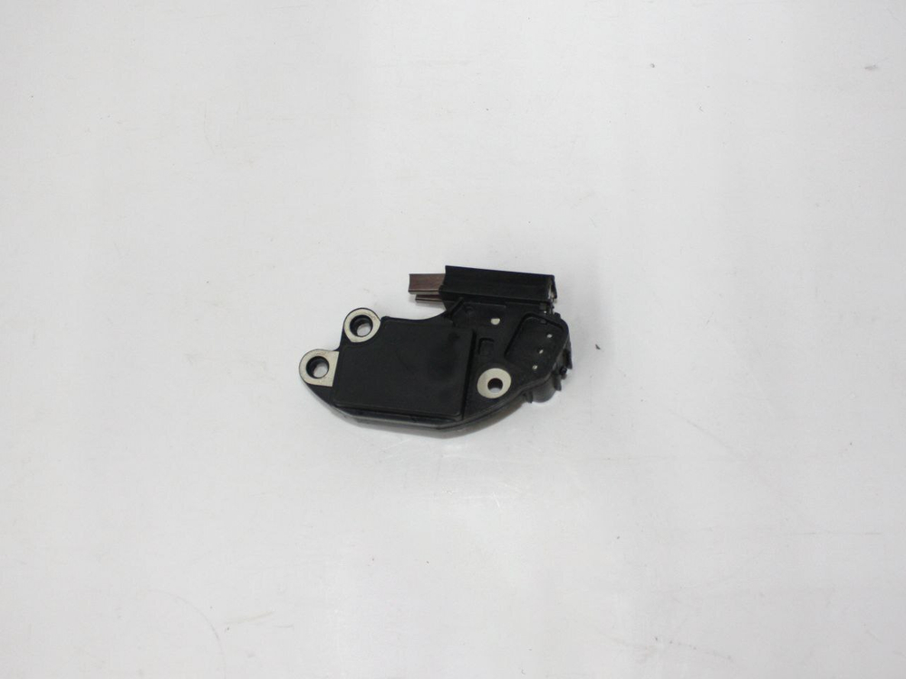 Реле генератора со щетками 90А 1106010347 Geely MK, Otaka