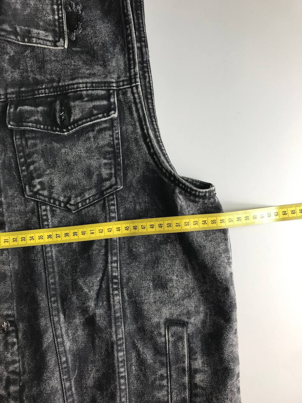 Жилетка Ostin брутальная, маркировка М, визуально на 46/48 размер