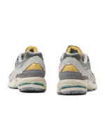 Кроссовки 2 002