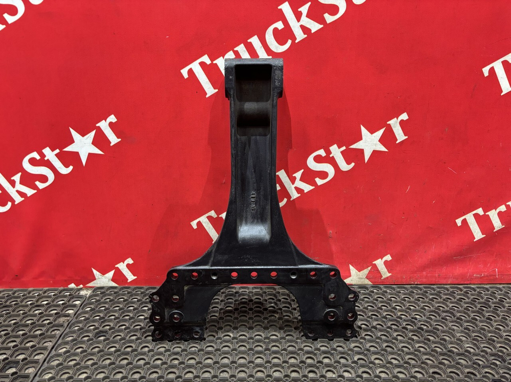 Кронштейн реактивной тяги 2024г.