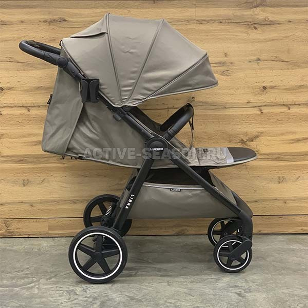Прогулочная коляска Luxmom 730 ч/р