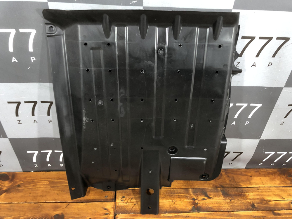 Пыльник Kia Sportage 3 Новый. с деф. Оригинал 841372Z000