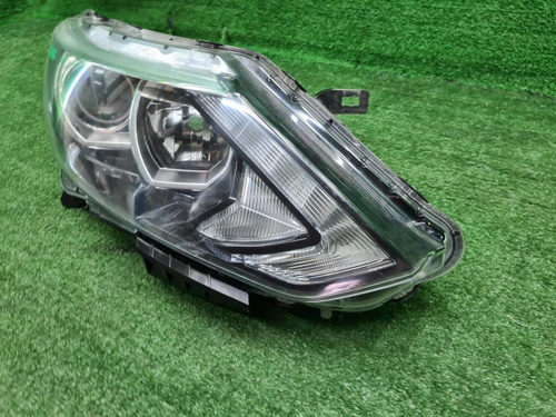 Битая Фара правая Nissan Qashqai J11 (2013-2019) галоген