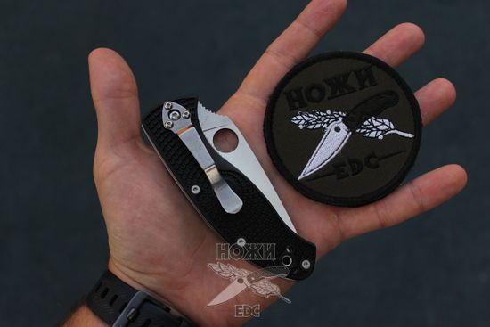 Складной нож Spyderco Tenacious Lightweight 122SBK c клинком из стали 8Cr13MoV, рукоять FRN