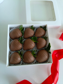 Клубника шоколаде " Молочная классика" S