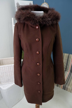 Пальто Venisa с мехом 48 размер