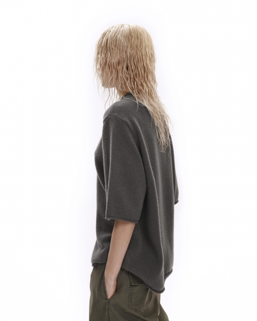 Футболка вязаная