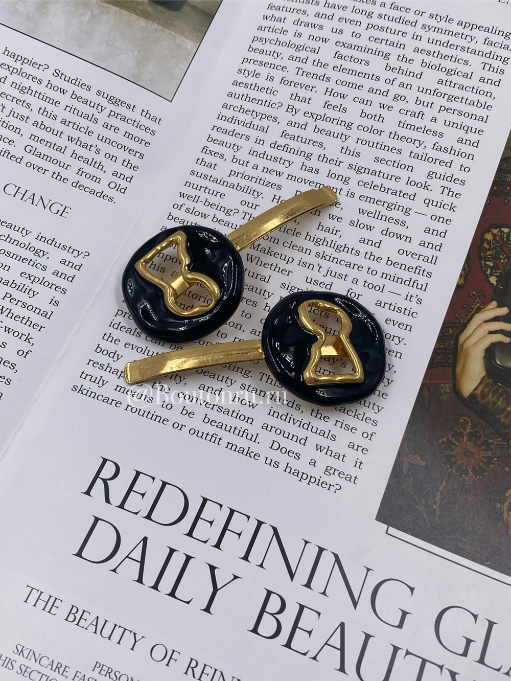 Заколка "Замочная скважина" золотистая с черной эмалью Скиапар. состаренный эффект винтаж