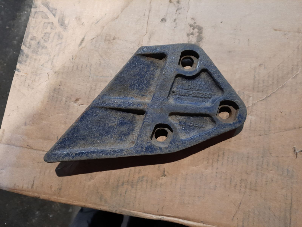 Бокорез 61M5-30280 правый