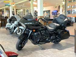 Мотоцикл Harley-Davidson Road Glide Limited 114 (BLACK) с НДС