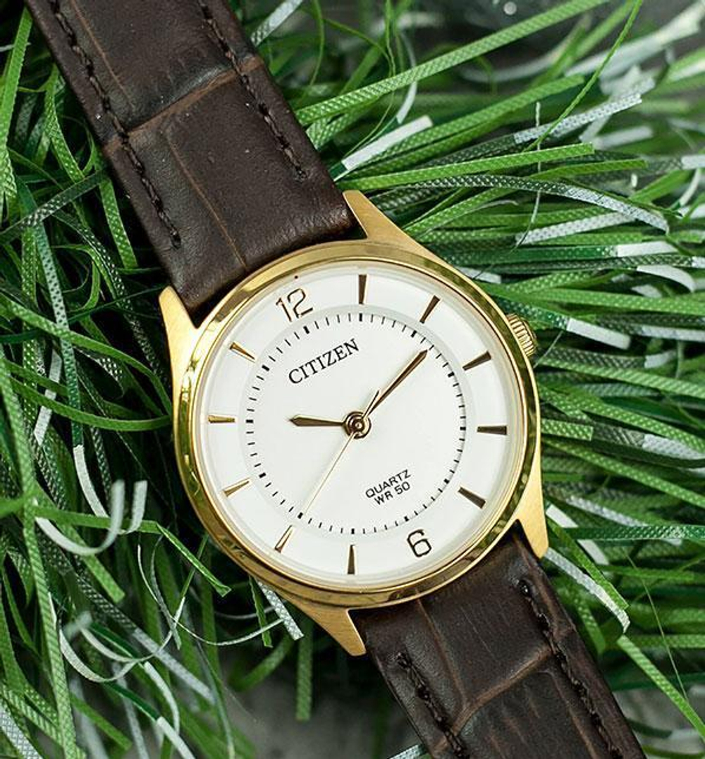 Женские японские наручные часы Citizen ER0203-00B