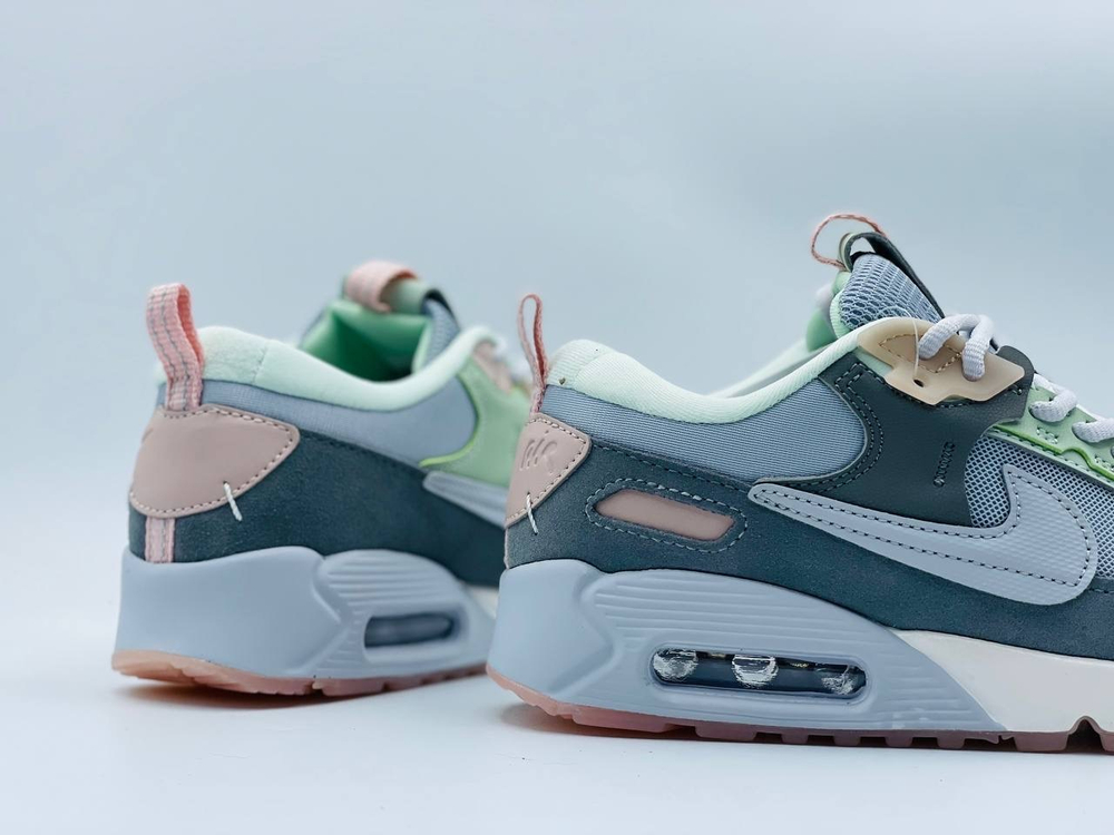 Кроссовки женские Nike Air Max 90 Futura