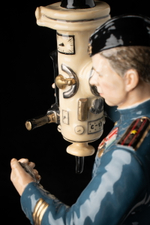 Статуэтка. Фарфор. Солдат. Маринеско Александр Иванович - Русский флотоводец. Россия