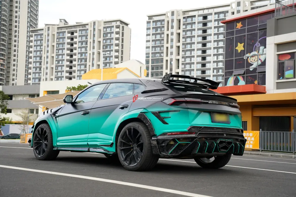 Обвес переделка для Lamborghini Urus 2018 в Urus S Performante Ламборгини Урус