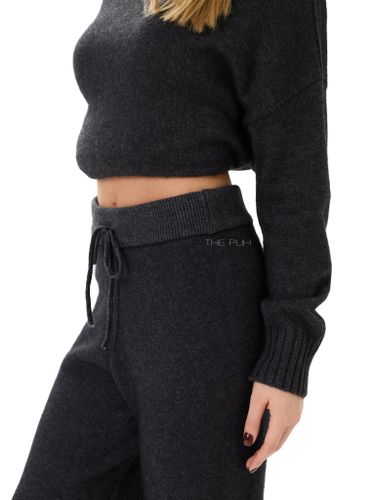 Темно-серый кашемировый костюм свободного кроя