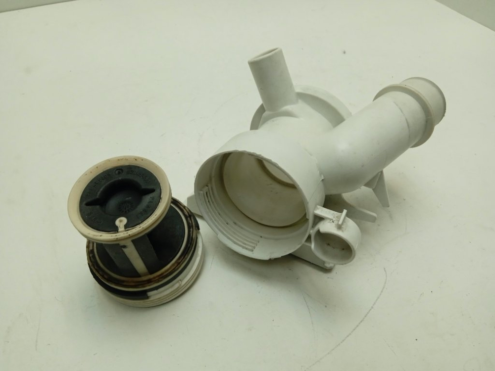 CS41072D кт126 Улитка сливного насоса для стиральной машины Candy CS41072D б/у