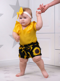 Летний костюм для девочки нарядный