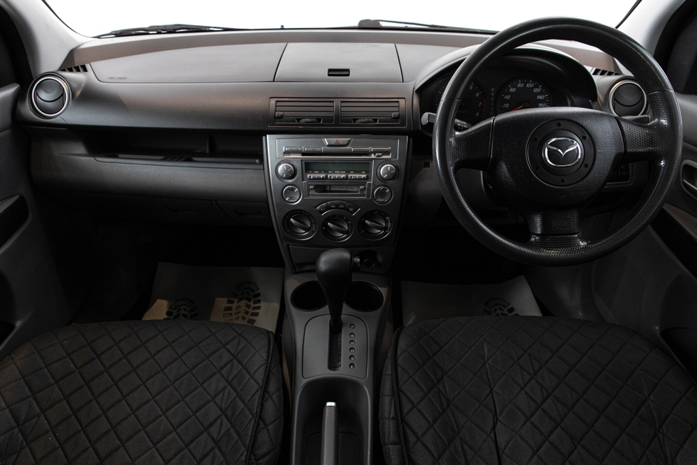 Mazda Demio, 2006 год