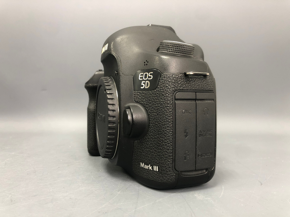 Canon EOS 5D Mark III (13.300 кадров)