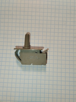 Выключатель света для холодильника самсунг DA34-10138J 2 контакта.