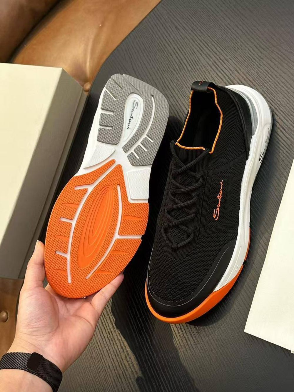 Кроссовки Santoni