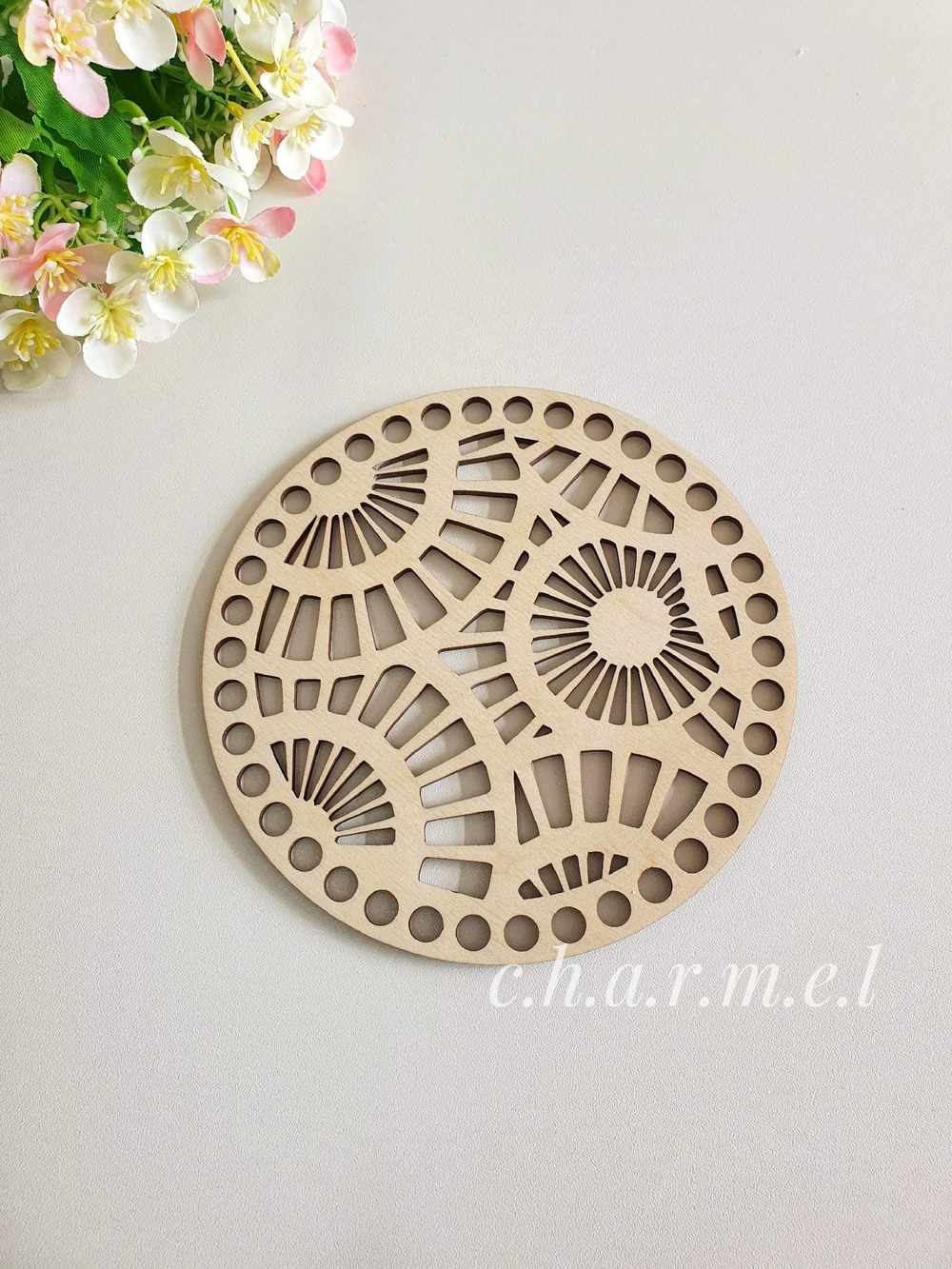 Круг резной 15 см Солнце