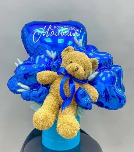 Коробка с шарами и игрушкой Мишка
