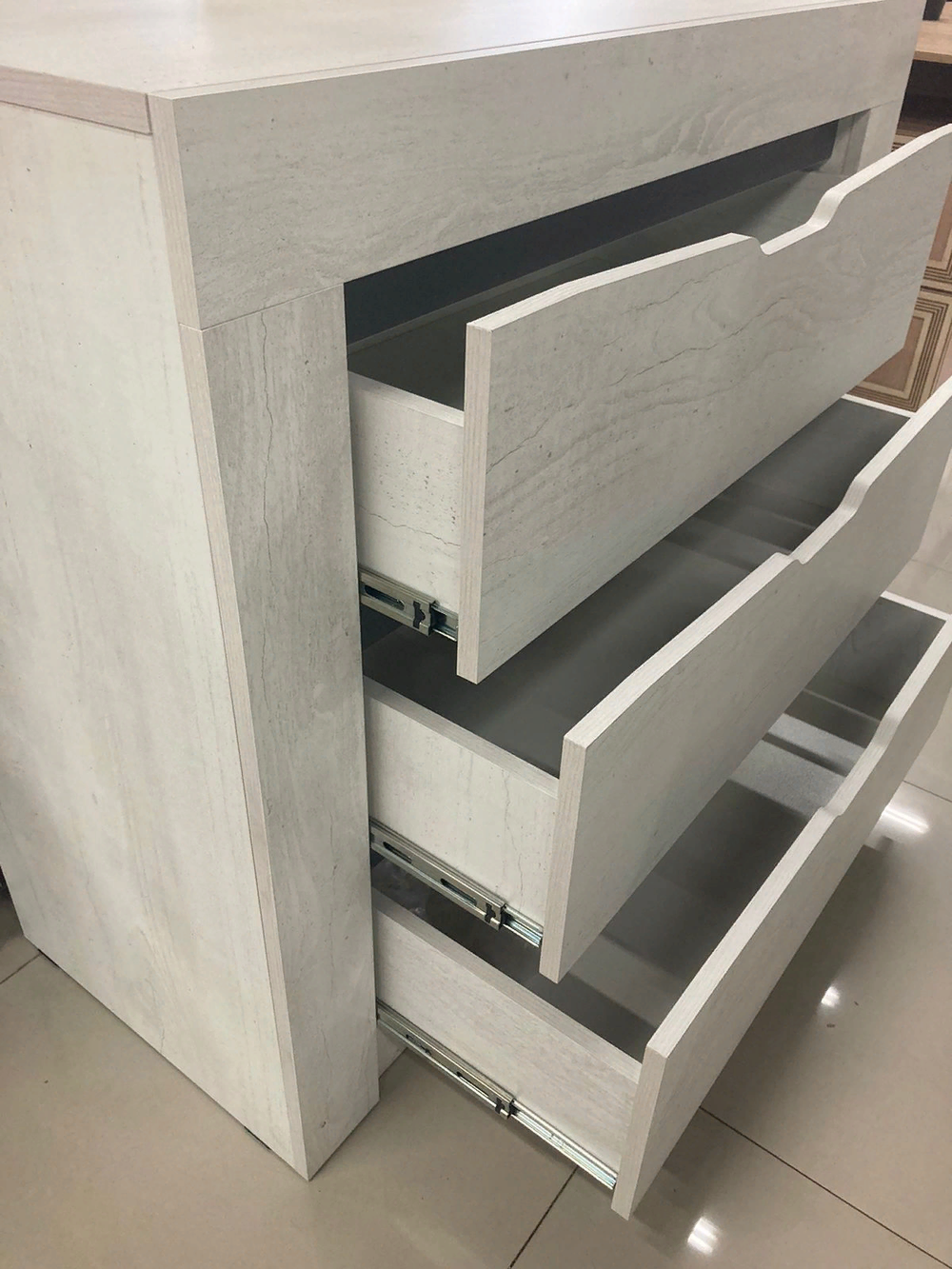 Комод Леонардо КМ-13 бетон пайн светлый/графит