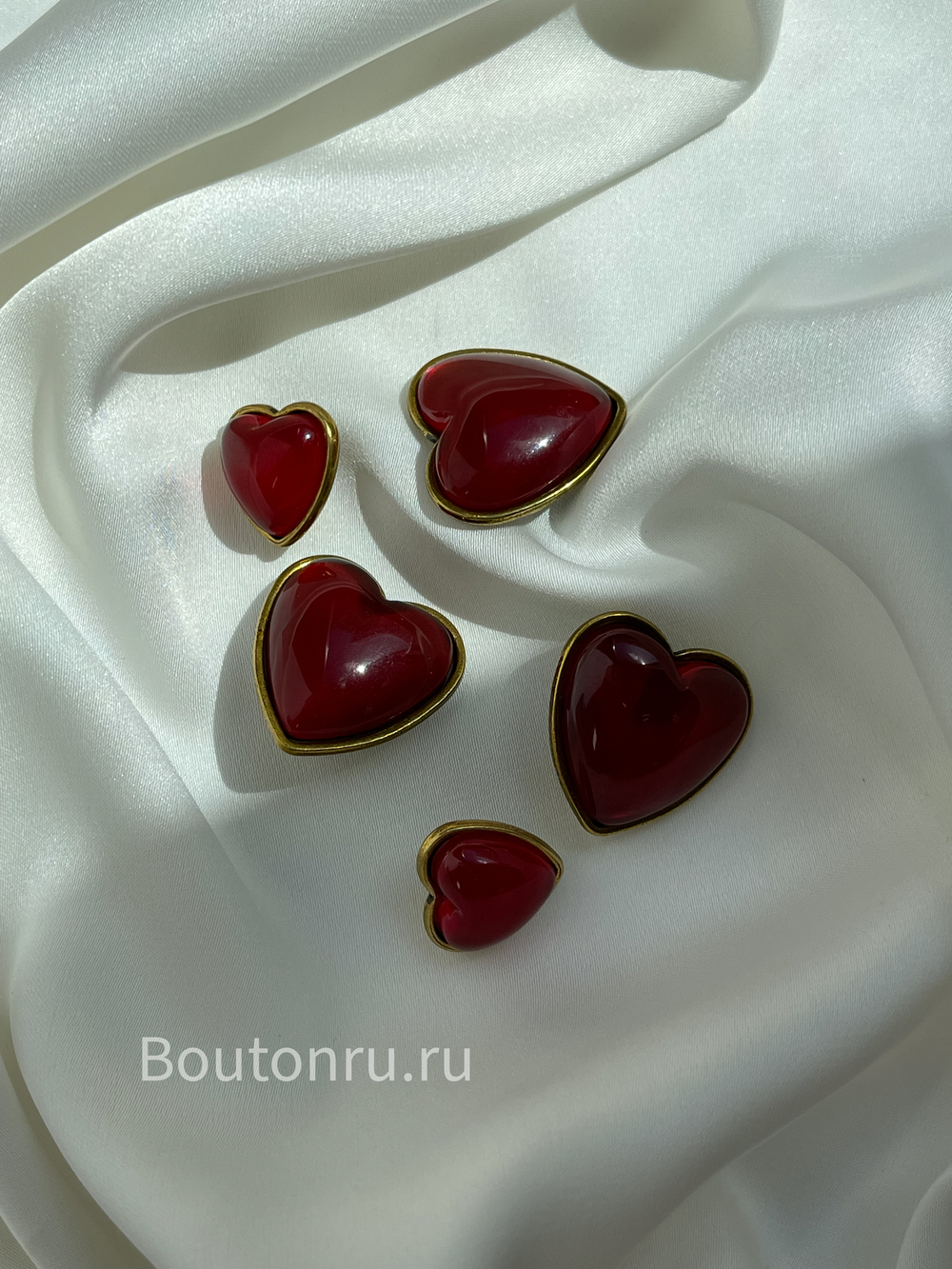 Пуговицы красные сердечки