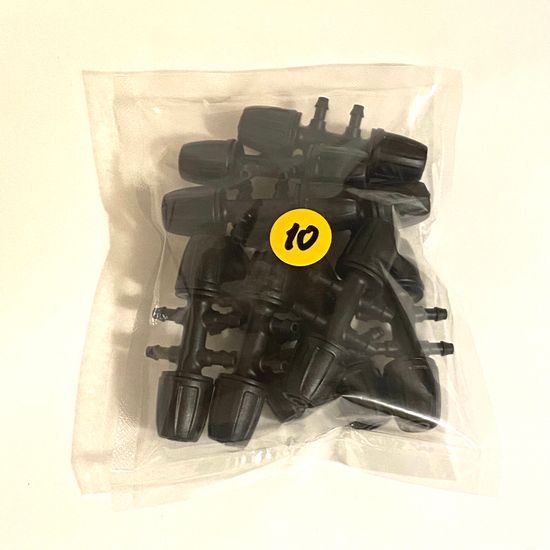 Разветвитель с зажимной гайкой для магистрали 8х12мм на 4 выхода микротрубки 4х6мм для капельного полива