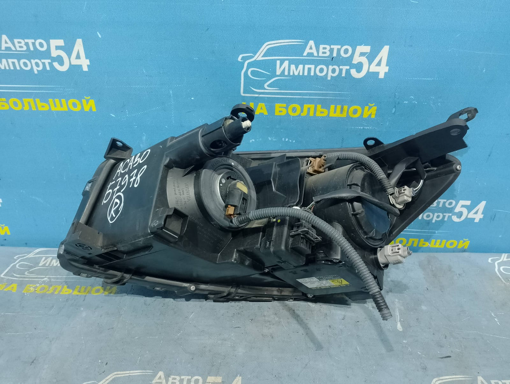 Фара передняя правая TOYOTA RAV4 2005-2008