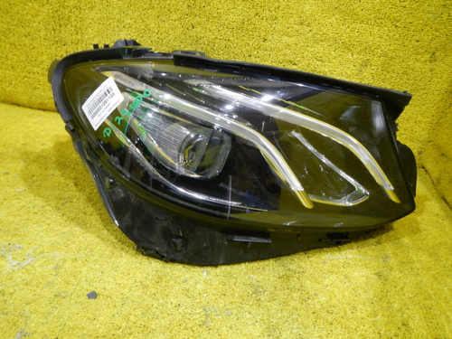 Битая Фара правая Mercedes E W213 (2016-2021) LED