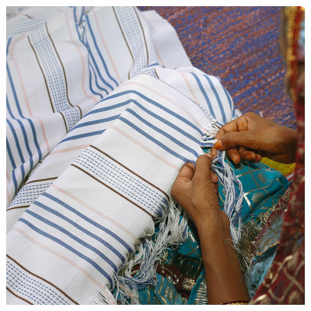 Плед IKEA AKERNEJLIKA (ОКЕРНЕЙЛИКА), Бежевый с рисунком, 110х170 см