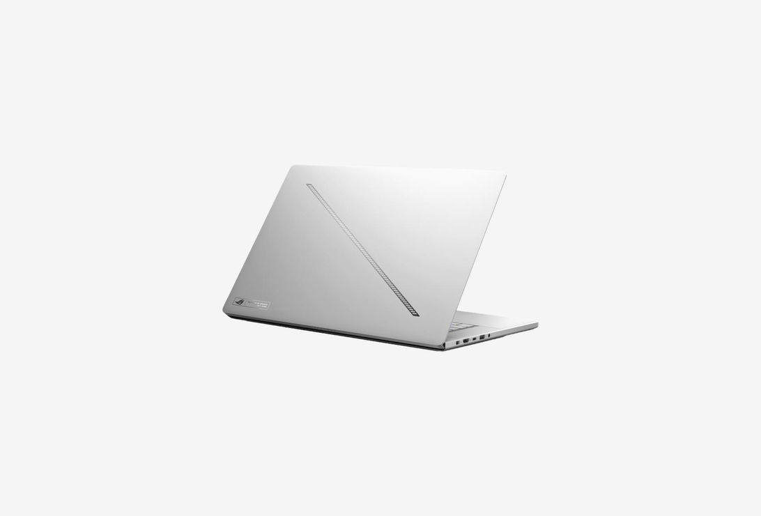 GU605MZ-QR140W_0625913120137