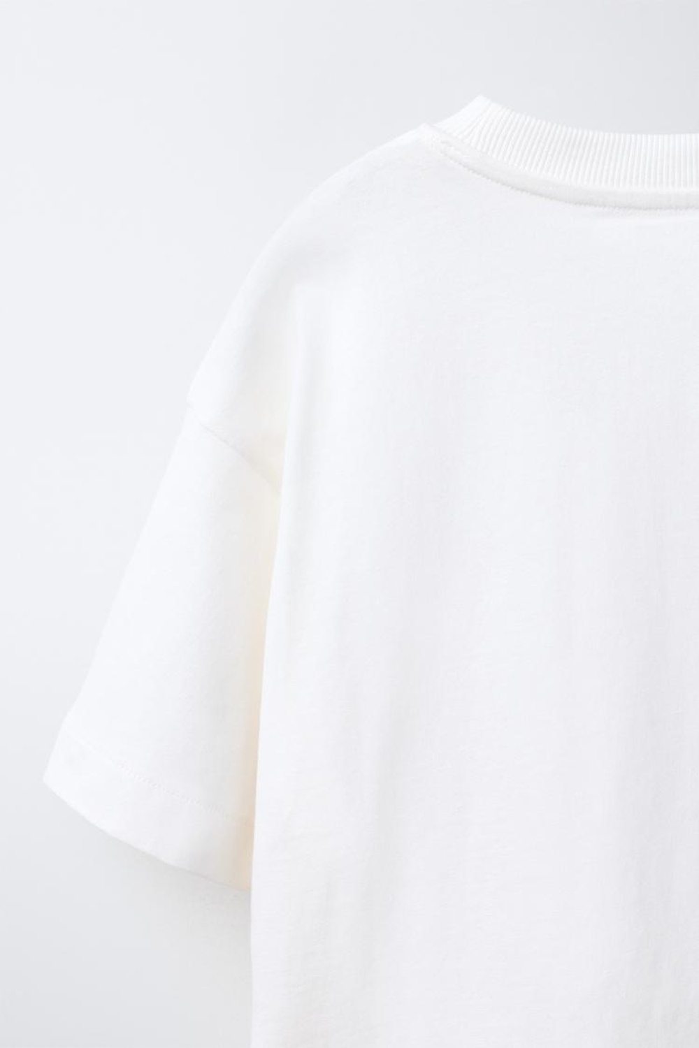 ZARA ФУТБОЛКА С ПРИНТОМ «СЕРДЕЧКИ», БЕЛЫЙ