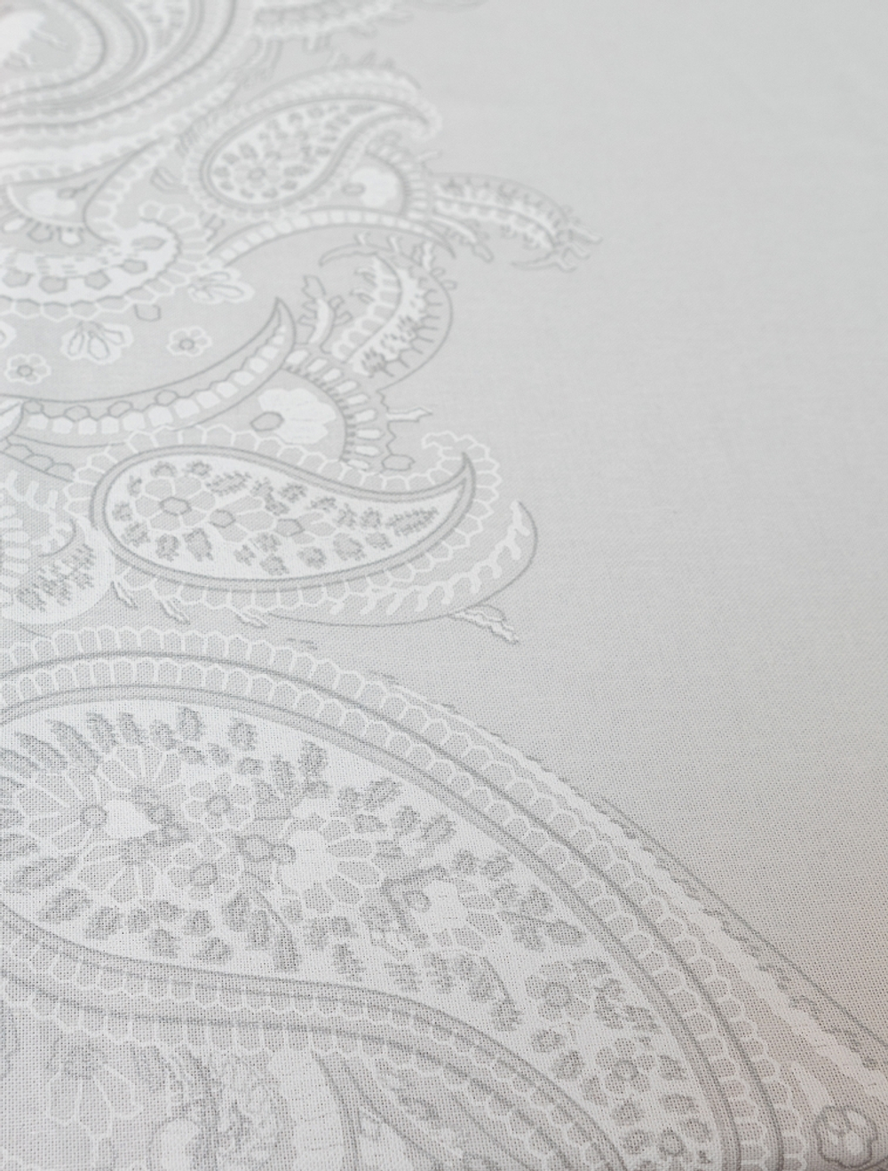 Скатерть 150x270 и 12 салфеток Vallesusa Perla 15648 Bianco