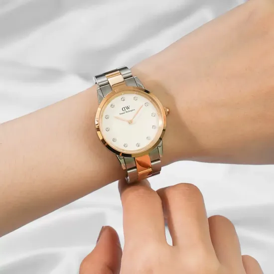 Женские часы Daniel Wellington Iconic Link Lumine 32 мм DW00100358